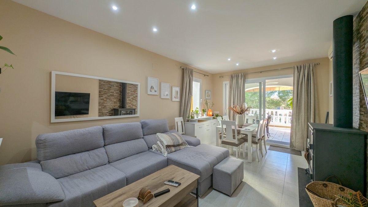 Gezellige bungalow met gemeenschappelijk zwembad te koop in Calpe (Costa Blanca Noord)