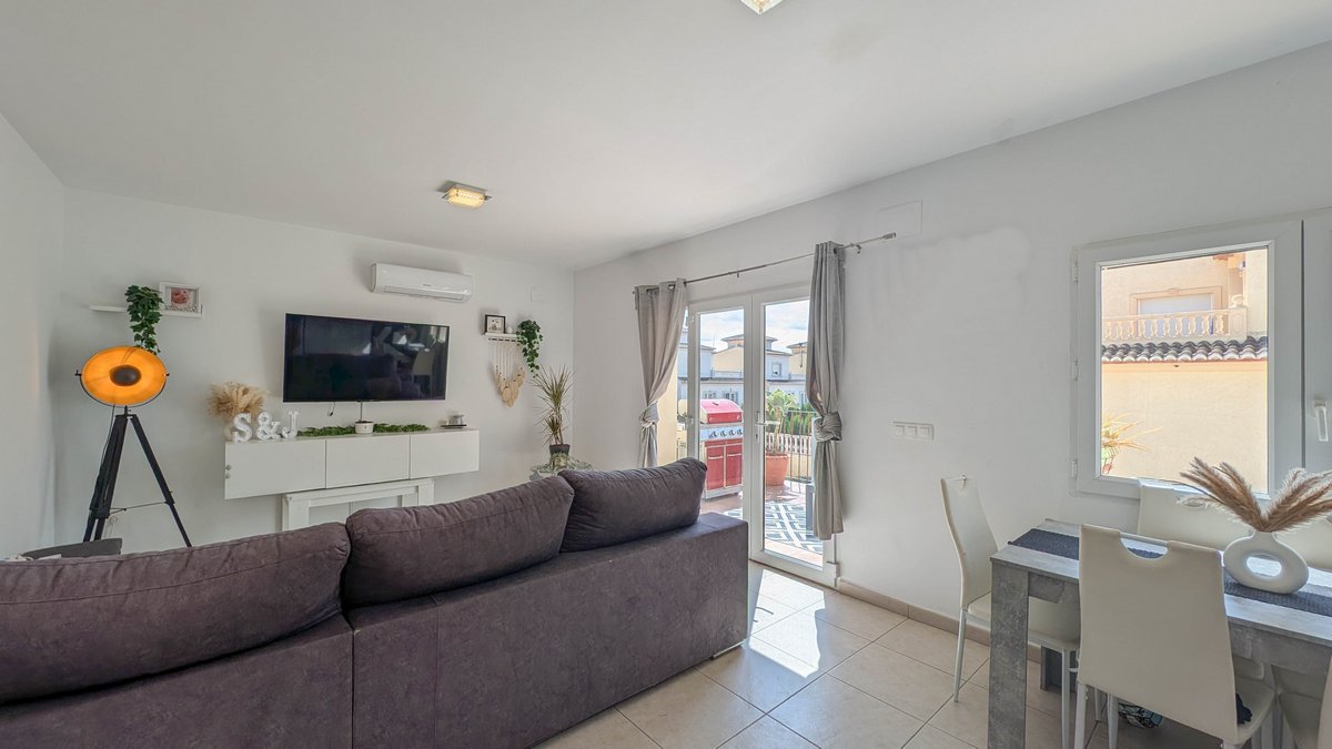 Ruime bungalow met uitzicht op de bergen te koop in Calpe (Costa Blanca Noord)