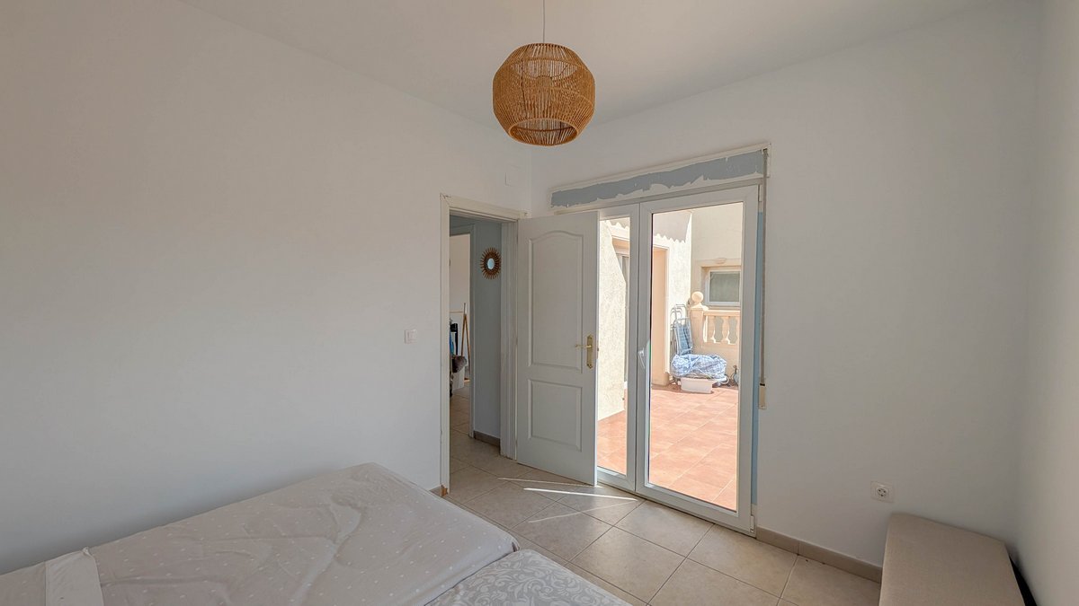 Ruime bungalow met uitzicht op de bergen te koop in Calpe (Costa Blanca Noord)