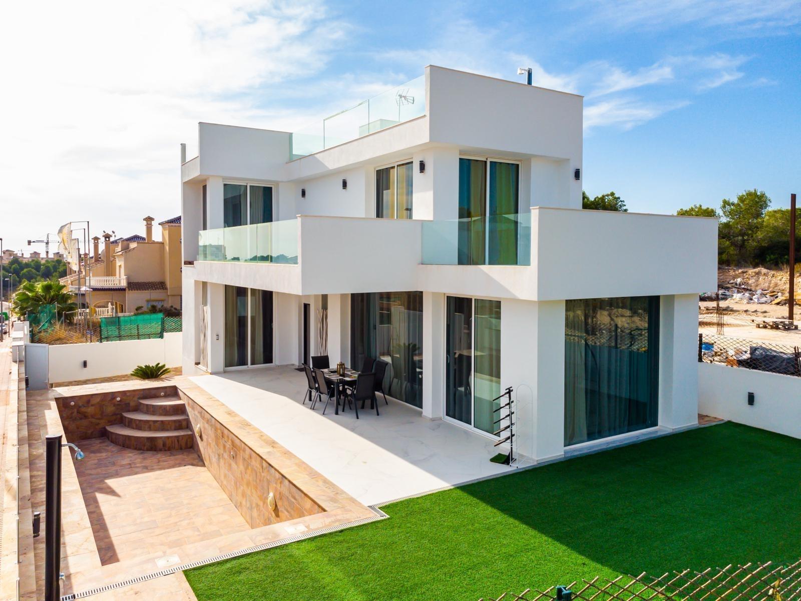 Villa en venta en Orihuela Costa